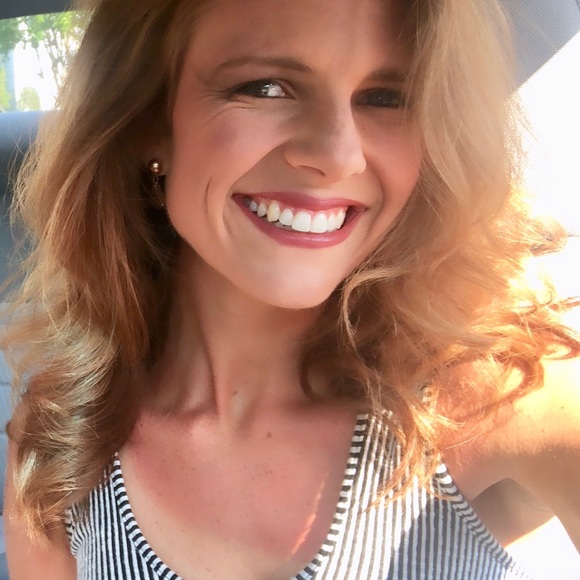 Meet your Posher, Rachel - Picture 1 of 1